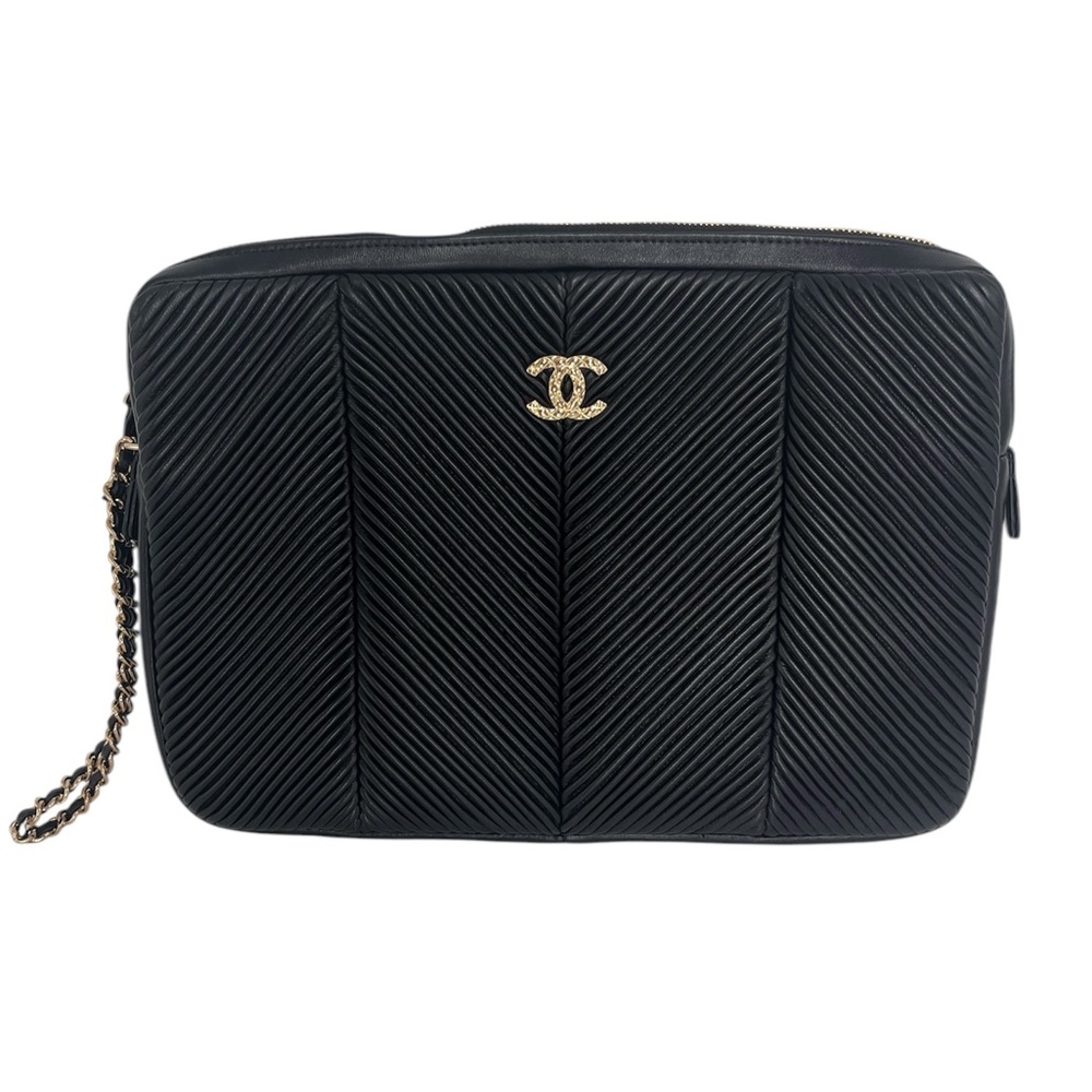 LuxeFindsResale.com Chanel Lambskin Pleated Chevron Large Wristlet